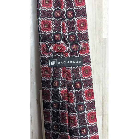 Bachrach Men's 100% Silk Geometric Tie Made in Italy Red Black - Picture 7 of 7